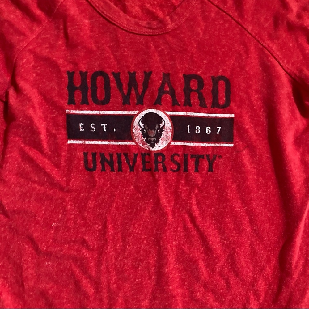 Howard University Women’s Top Small Red Lettering Long Sleeve‎ V-Neck Bison